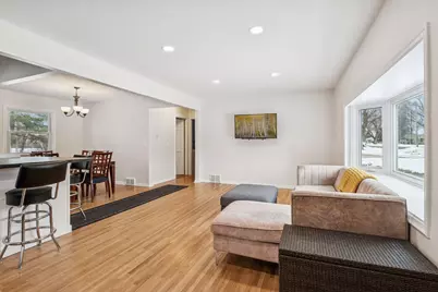 10408 Upton Avenue S, Bloomington, MN 55431 - Photo 5