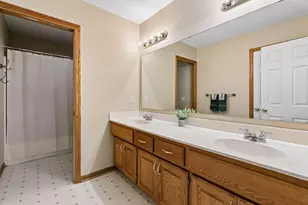 3865 N Ridge Dr, Eagan, MN 55123 - Photo 41