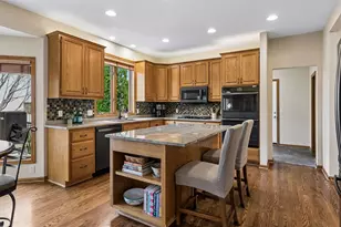 3865 N Ridge Dr, Eagan, MN 55123 - Photo 25