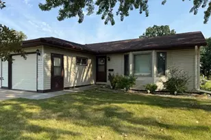 813 Sprague Street N, Caledonia, MN 55921 - Photo 1