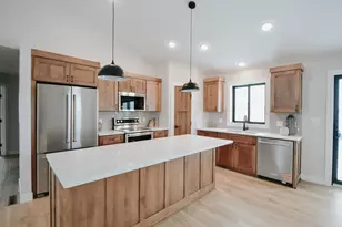 348 Highlands Ave, Zumbrota, MN 55992 - Photo 3