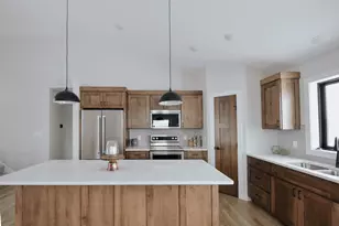 348 Highlands Ave, Zumbrota, MN 55992 - Photo 5