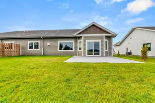 830 Lake Forest Cir, Detroit Lakes, MN 56501 - Photo 5