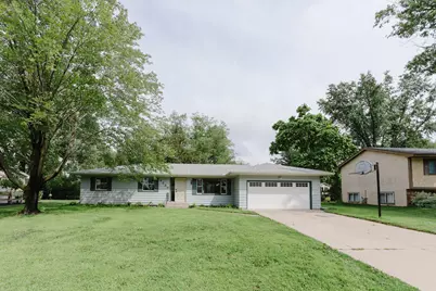 4230 Edgemont Street, Vadnais Heights, MN 55127 - Photo 1