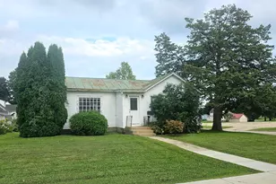 406 N Kingston St, Caledonia, MN 55921 - Photo 1