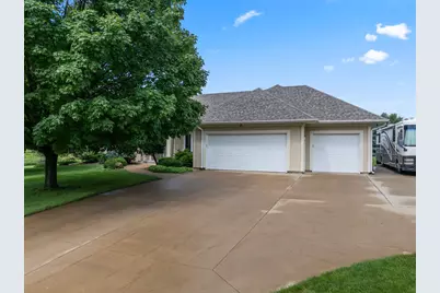 2631 Hawk Hill Lane SW, Rochester, MN 55902 - Photo 9