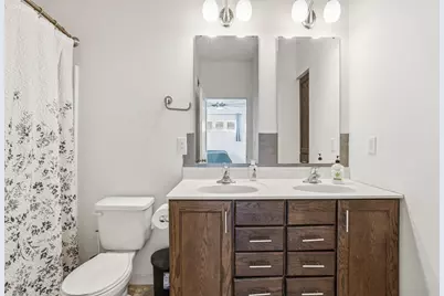 2220 Reaney Avenue E, Saint Paul, MN 55119 - Photo 17