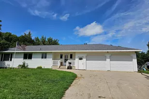 404 3rd Ave S, Raymond, MN 56282 - Photo 1