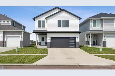 1529 66th Avenue S, Fargo, ND 58104 - Photo 1