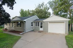 5412 Maryland Ave N, Crystal, MN 55428 - Photo 1
