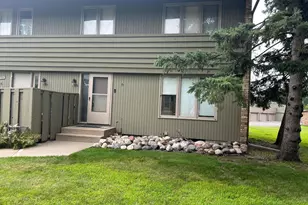 190 Windsor Ln, New Brighton, MN 55112 - Photo 1