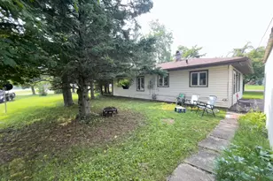 61 Edwards Dr, Silver Bay, MN 55614 - Photo 3