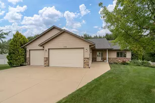 209 Pinehurst Dr, Mankato, MN 56001 - Photo 1
