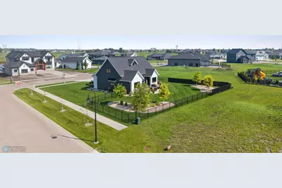 6090 Wildflower Drive S, Fargo, ND 58104 - Photo 53