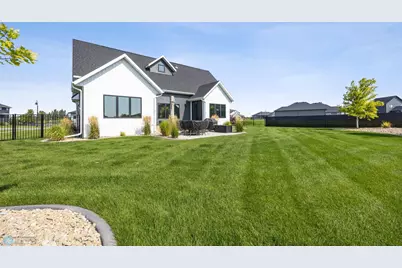 6090 Wildflower Drive S, Fargo, ND 58104 - Photo 47