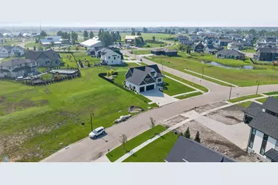 6090 Wildflower Drive S, Fargo, ND 58104 - Photo 59