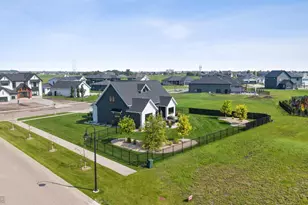 6090 Wildflower Dr S, Fargo, ND 58104 - Photo 49