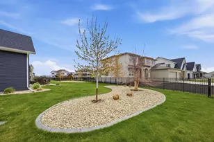 6090 Wildflower Dr S, Fargo, ND 58104 - Photo 71
