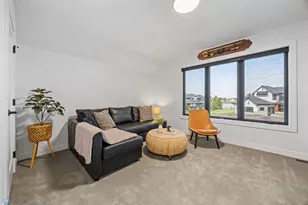 6090 Wildflower Dr S, Fargo, ND 58104 - Photo 27