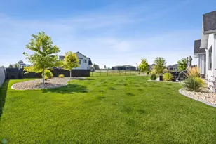 6090 Wildflower Dr S, Fargo, ND 58104 - Photo 51
