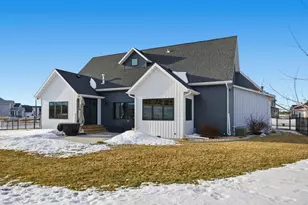 6090 Wildflower Dr S, Fargo, ND 58104 - Photo 45