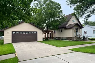 620 5th Ave, Madison, MN 56256 - Photo 1