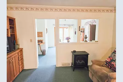 310 Marshall Avenue NE, Red Lake Falls, MN 56750 - Photo 9