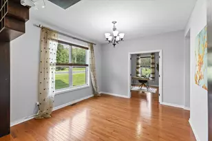 8490 Moraine Cir, Shakopee, MN 55379 - Photo 3