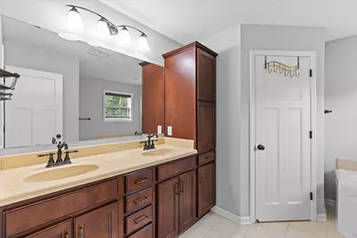 8490 Moraine Circle, Shakopee, MN 55379 - Photo 17