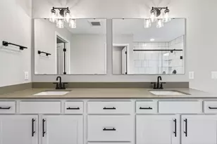 875 W Falls Passage, Saint Paul, MN 55116 - Photo 9