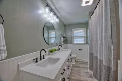 115 E 25th Street, Hibbing, MN 55746 - Photo 15