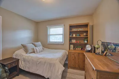 115 E 25th Street, Hibbing, MN 55746 - Photo 21