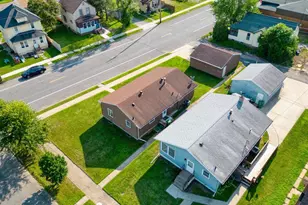 115 E 25th St, Hibbing, MN 55746 - Photo 35