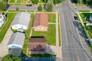 115 E 25th St, Hibbing, MN 55746 - Photo 33