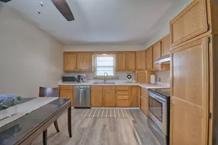 115 E 25th St, Hibbing, MN 55746 - Photo 13