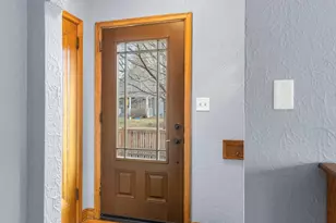 825 Delaware Ave, Saint Paul, MN 55107 - Photo 3