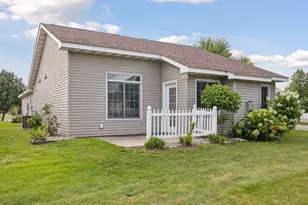 6542 Riverwood Ln, Brooklyn Center, MN 55430 - Photo 33