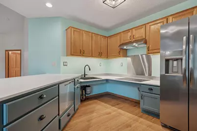 6542 Riverwood Lane, Brooklyn Center, MN 55430 - Photo 9