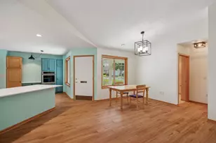 6542 Riverwood Ln, Brooklyn Center, MN 55430 - Photo 5