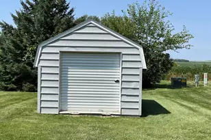 720 Plum Ave, Windom, MN 56101 - Photo 27