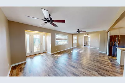 705 Glenview Drive, Albert Lea, MN 56007 - Photo 3