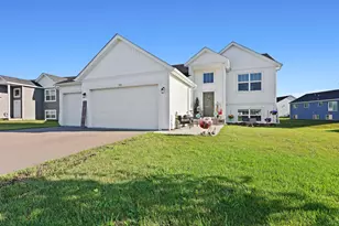 4721 7th St NE, Saint Cloud, MN 56304 - Photo 1