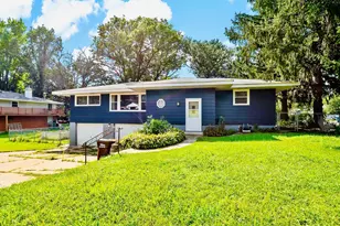 698 Grafton Ave N, Oakdale, MN 55128 - Photo 1