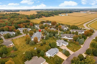 1301 Pine Pointe Curve, Saint Peter, MN 56082 - Photo 3