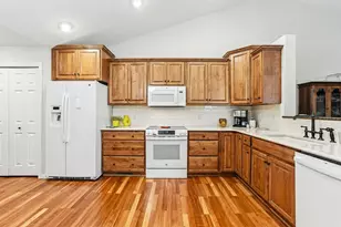 1301 Pine Pointe Curve, Saint Peter, MN 56082 - Photo 13