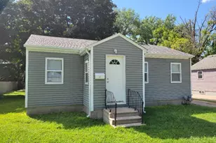 390 N Broadway, Wells, MN 56097 - Photo 1