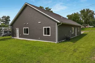 615 S Wisconsin Ave, Rice Lake, WI 54868 - Photo 27