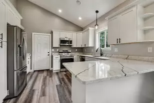 615 S Wisconsin Ave, Rice Lake, WI 54868 - Photo 13