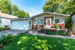 620 W 7th Ave, Fergus Falls, MN 56537 - Photo 1