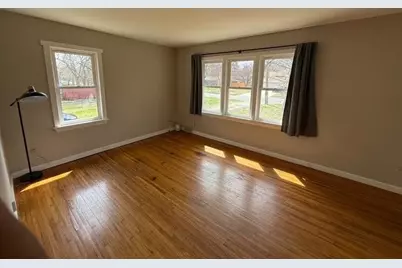 924 81st Avenue N, Brooklyn Park, MN 55444 - Photo 9